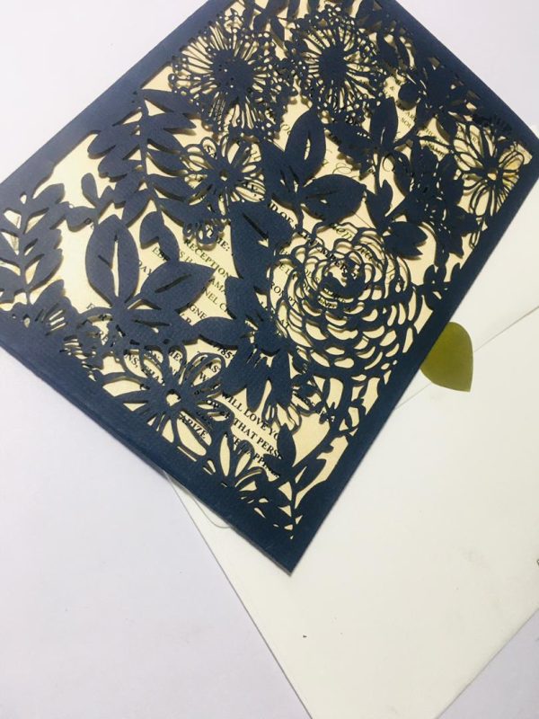 Laser-cut invite single fold - Image 7